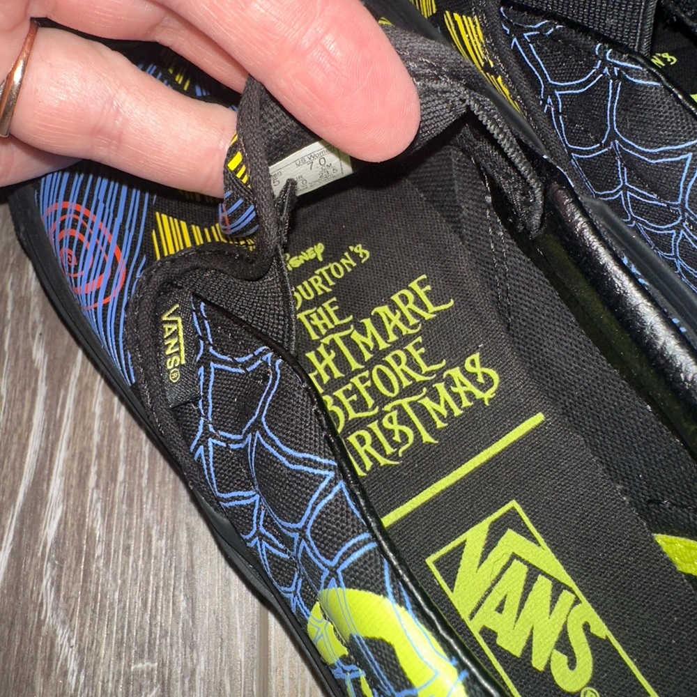 Vans Nightmare Before Christmas Oogie Boogie Slip Ons Women’s Size 7 - Picture 2 of 4